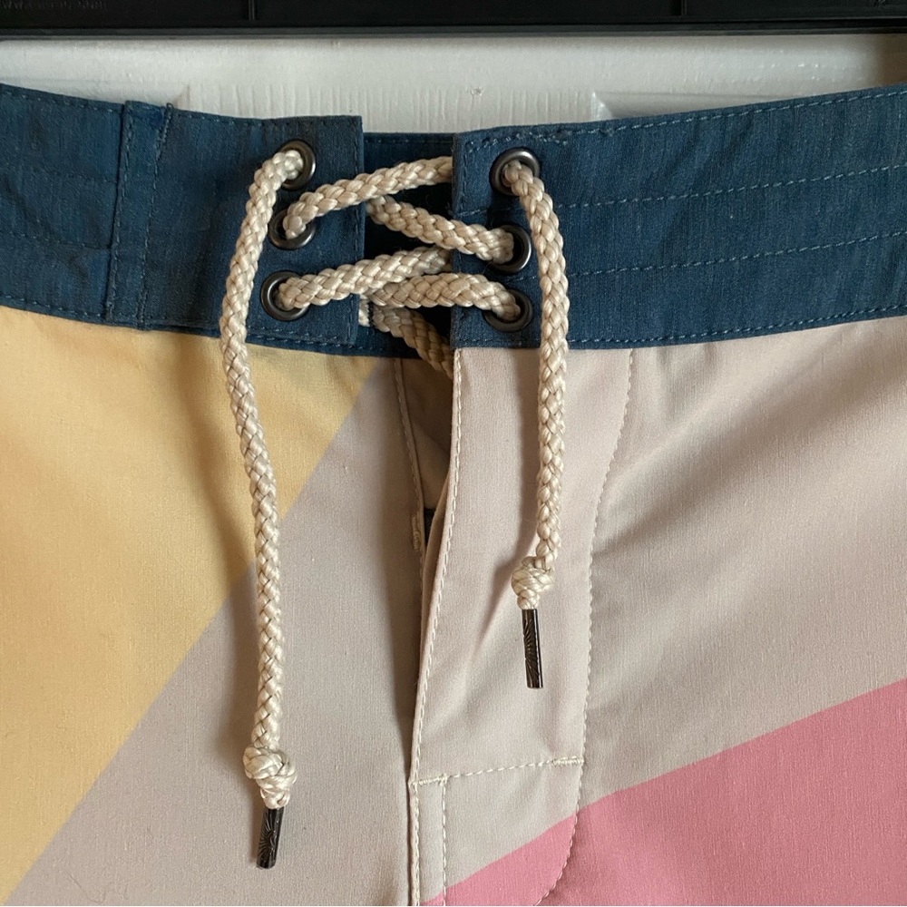 Faherty Soleil Board Shorts Mens 32 - Picture 2 of 7